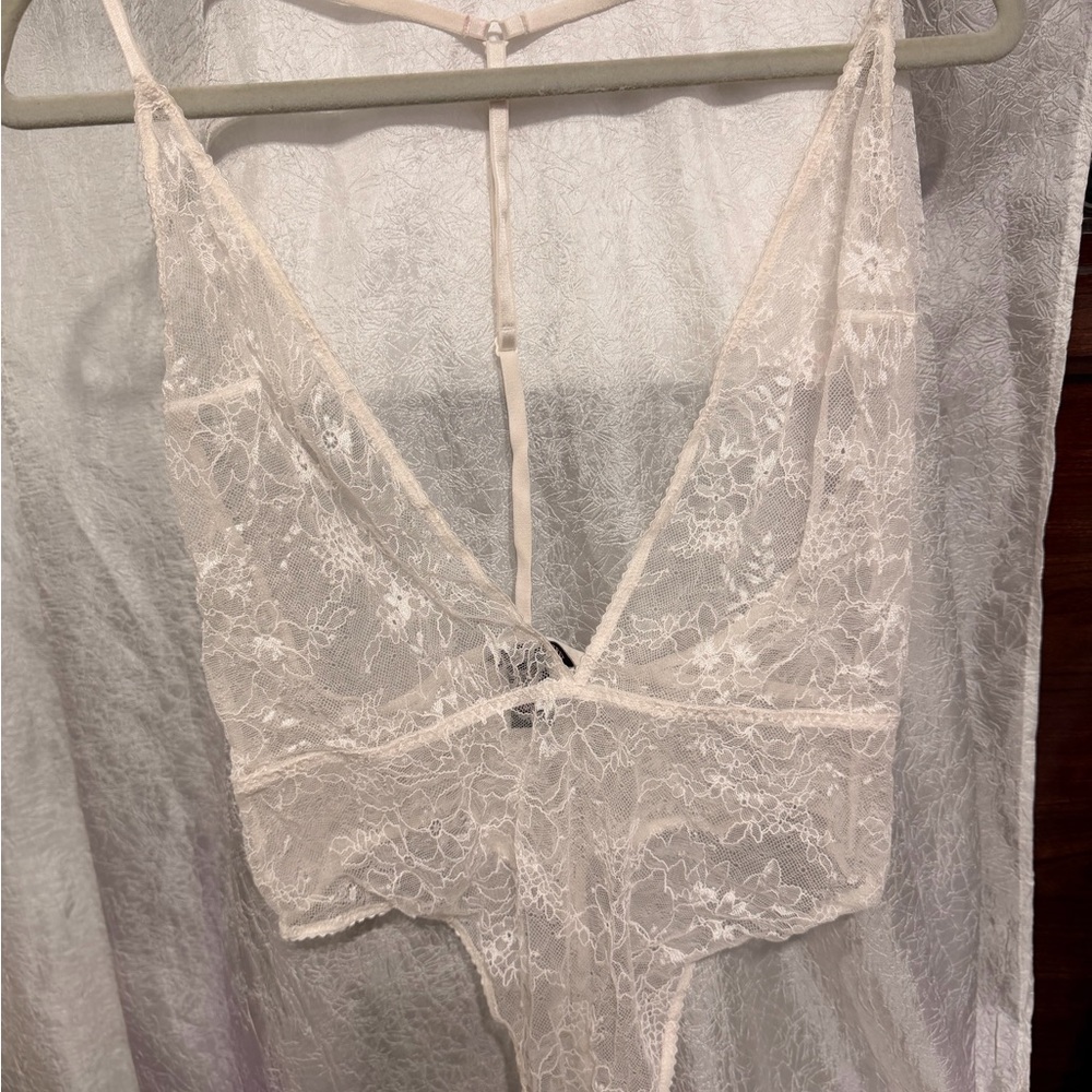 Victoria's Secret Lace Chemise in Cream